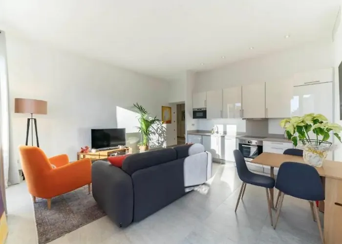 Amazing & Modern 2-Bedrooms